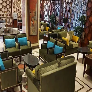 احجز هنا